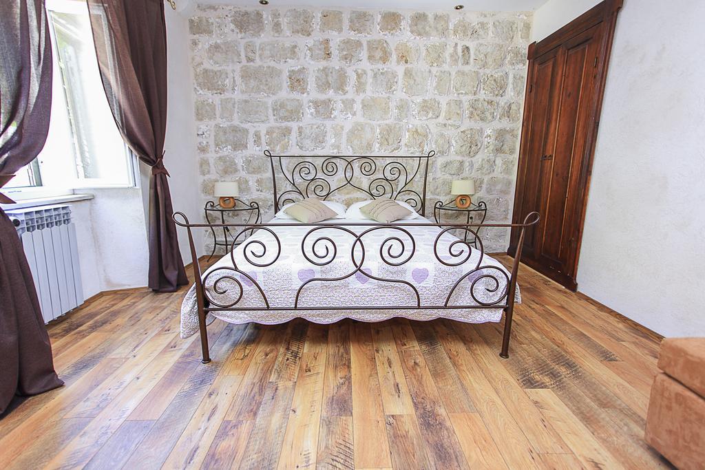 Apartment & Rooms Savonari Orasac Exterior photo